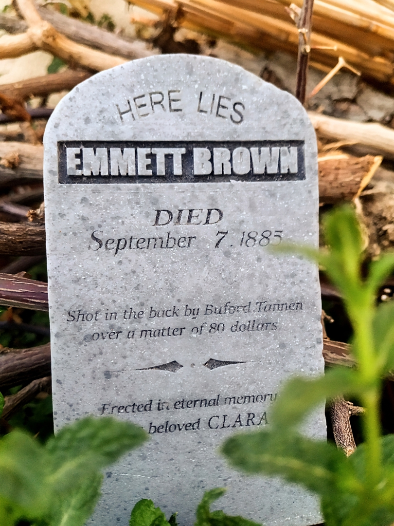 Image Back to the Future III – Dr. Emmett Brown Tombstone.