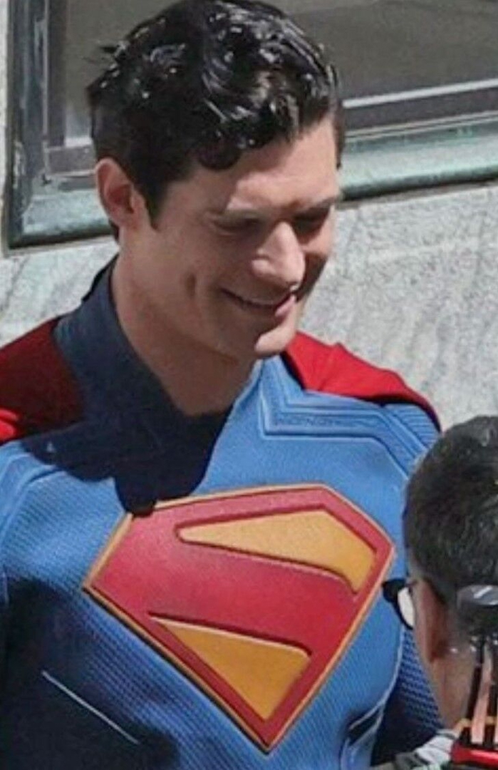 Image Shield Superman 2024