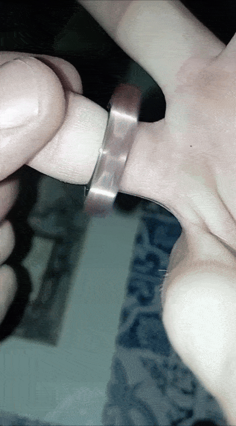 Model image FIDGET RING / ANILLO ANTIESTRÉS: SHURIKEN