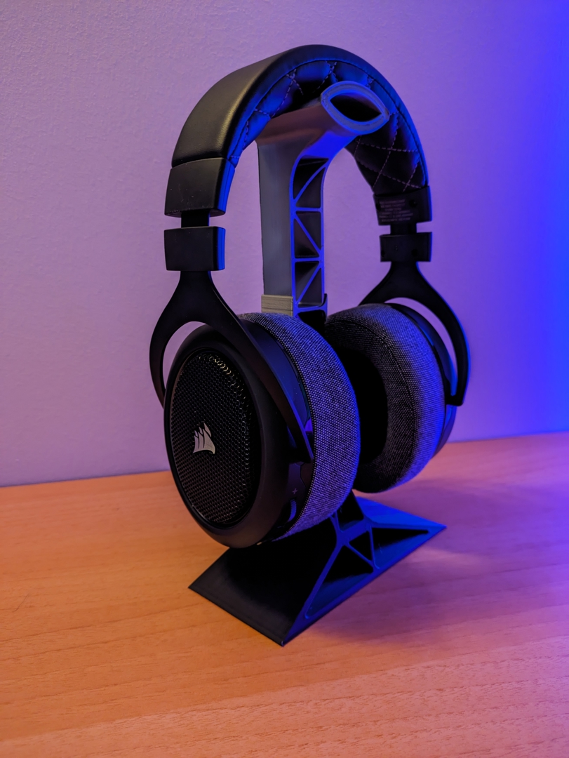 Image Headphone holder with industrial design