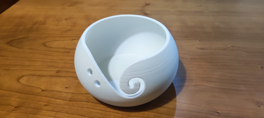 Image Bowl for ball of wool / Cuenco para ovillo de lana