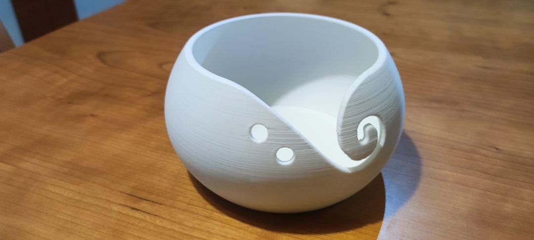 Image Bowl for ball of wool / Cuenco para ovillo de lana