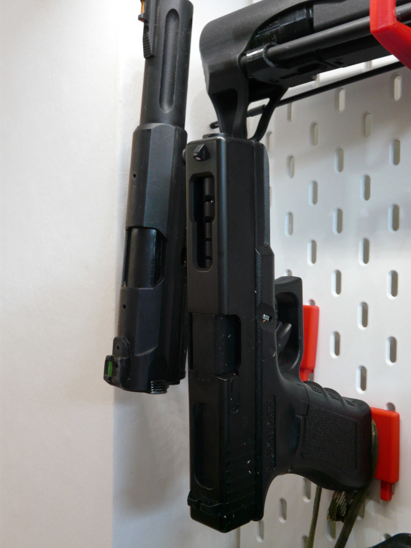 Image Ikea Skadis airsoft AAP01&Glock holder
