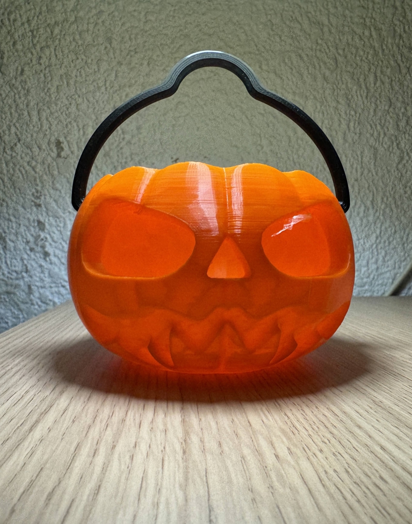Image Pumpkin candy bucket